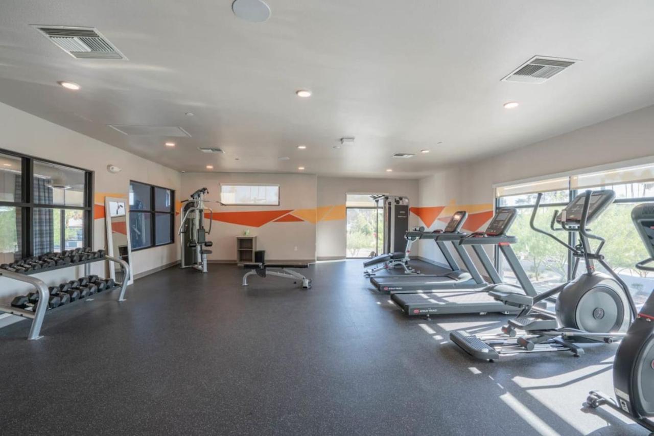 Posh 2Bd - Gym, Pool, Parking, W-D - Sleeps 8 Apartment Tempe Luaran gambar